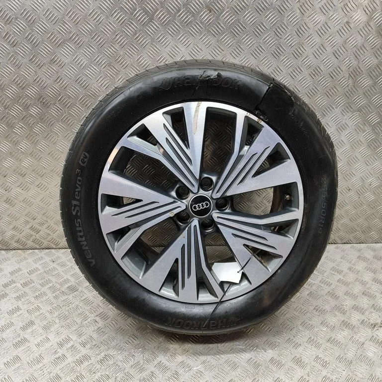 R19 valuvelg (-veljed) – Audi Q4 e-tron (2021-)