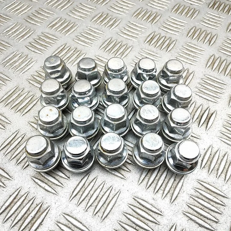 Nuts/bolts – Lexus RX 450H (2016-)