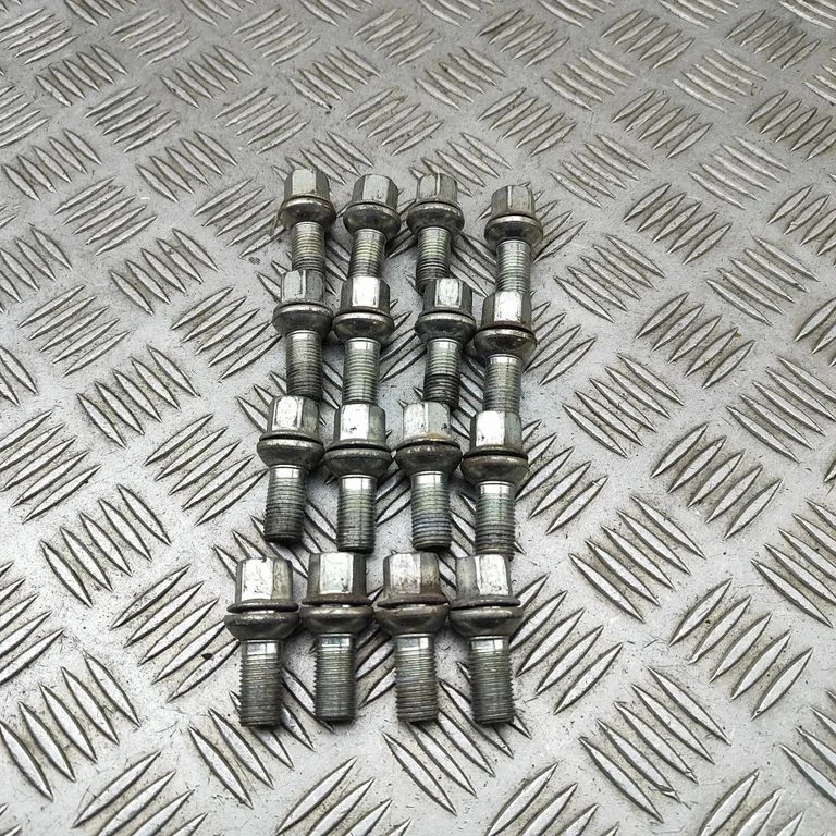 Nuts/bolts WHT002438