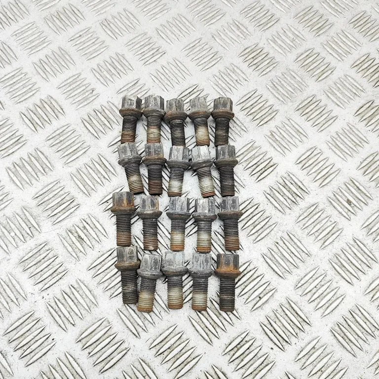 Skrūves/uzgriežņi WHT001812