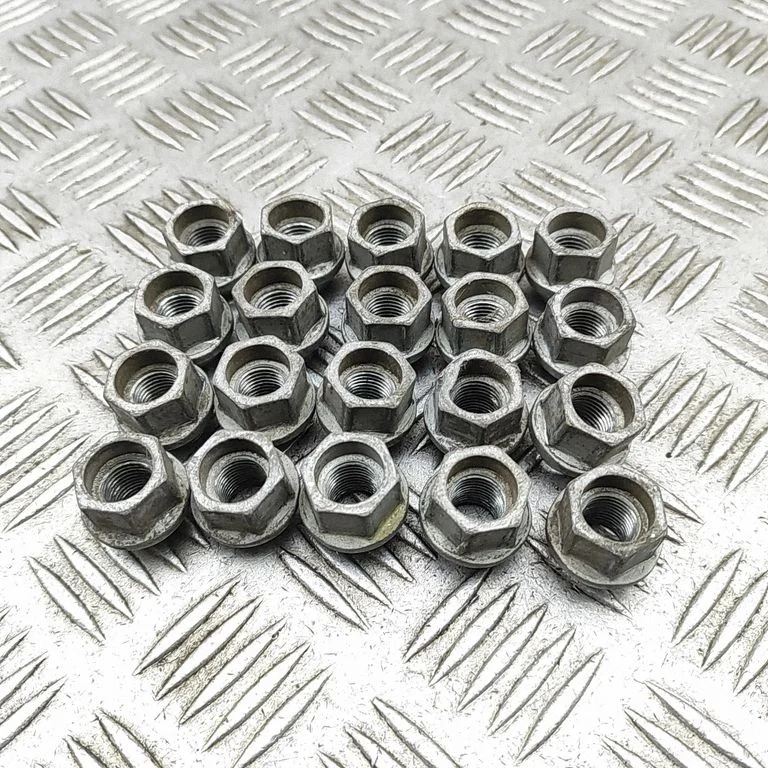 Nuts/bolts 102700200B