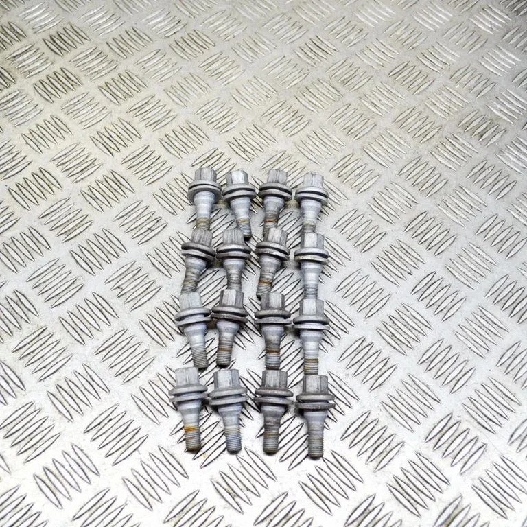 Skrūves/uzgriežņi