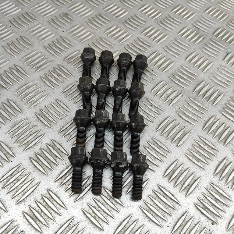 Nuts/bolts 6781150