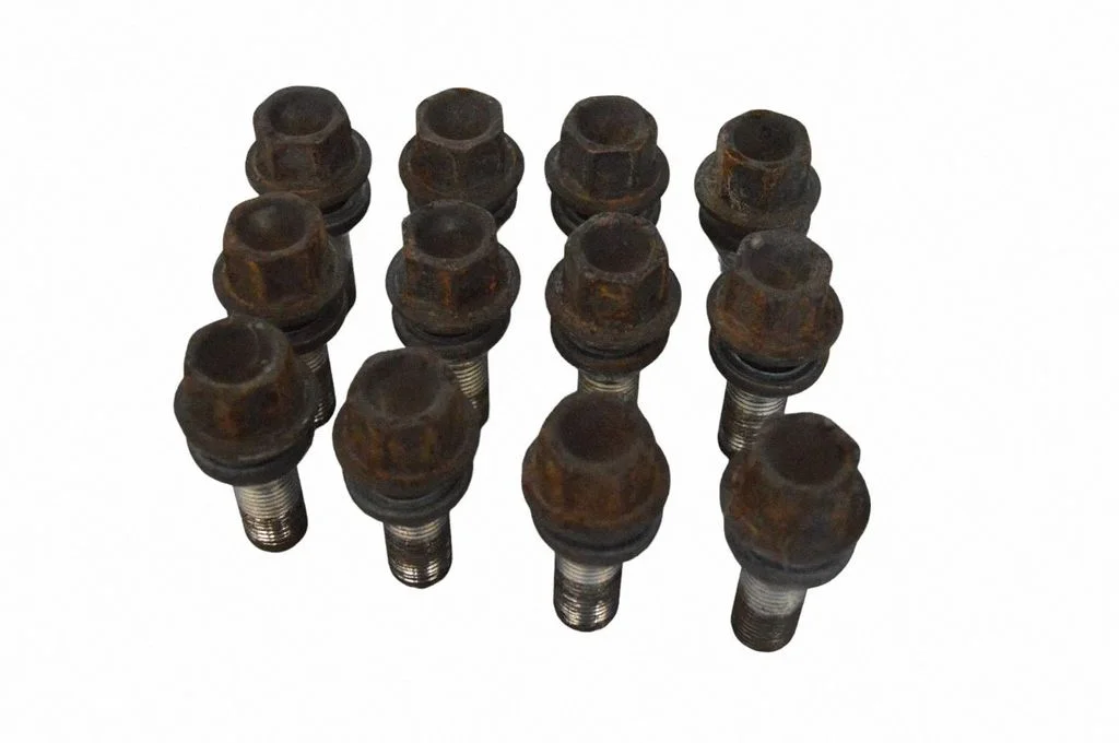 Nuts/bolts