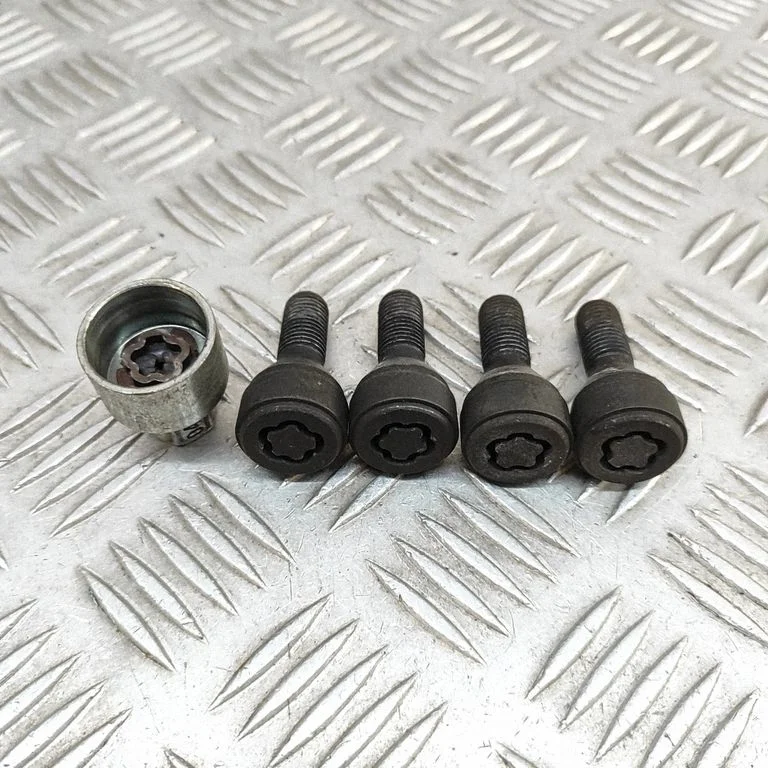Anti-theft wheel nuts and lock – BMW Z4 E89 (2009-2017)