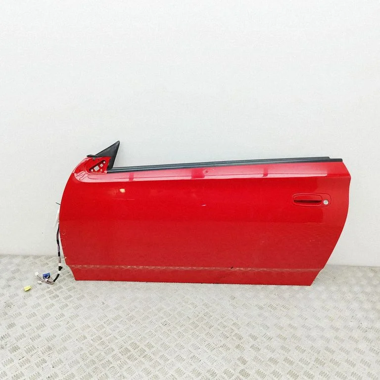 Priekšējās durvis (kupejai) 670022B160