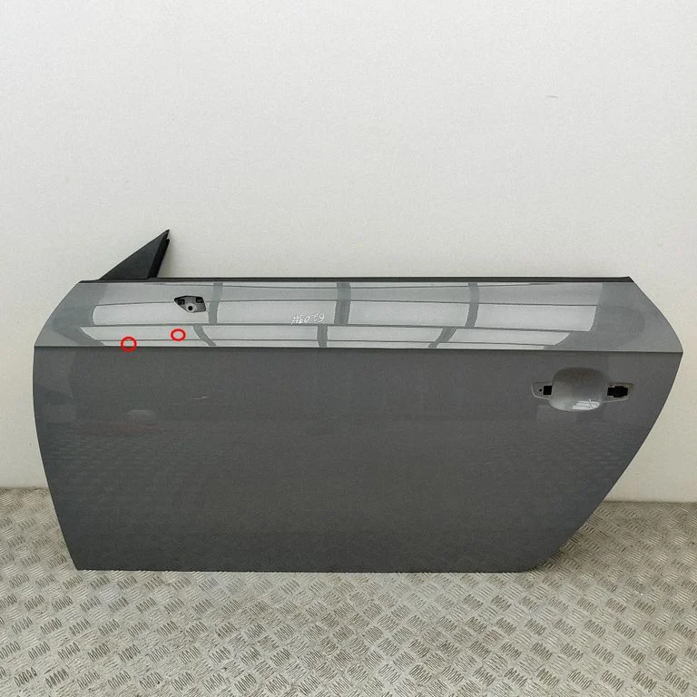 Priekšējās durvis (kupejai) 8S0831051A