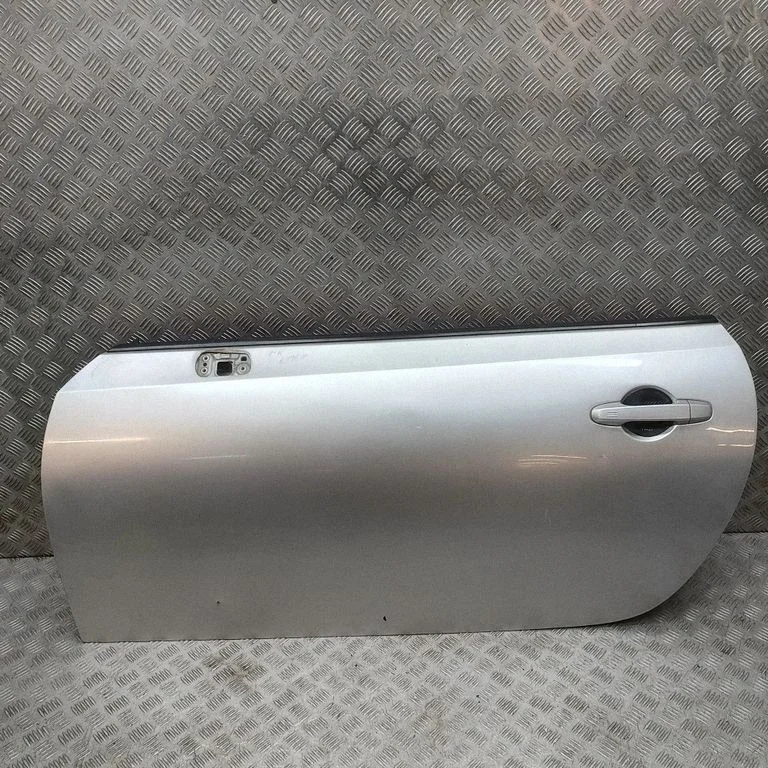 Drzwi przednie (wersja 2-drzwiowa) SU00301559