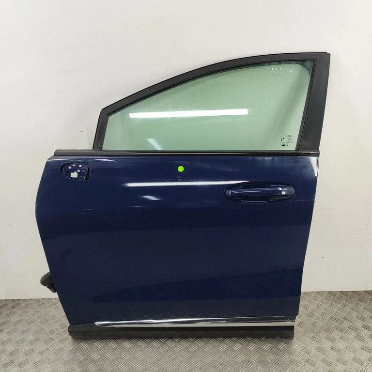 Esiuks (kupee) L1TBS23201CF