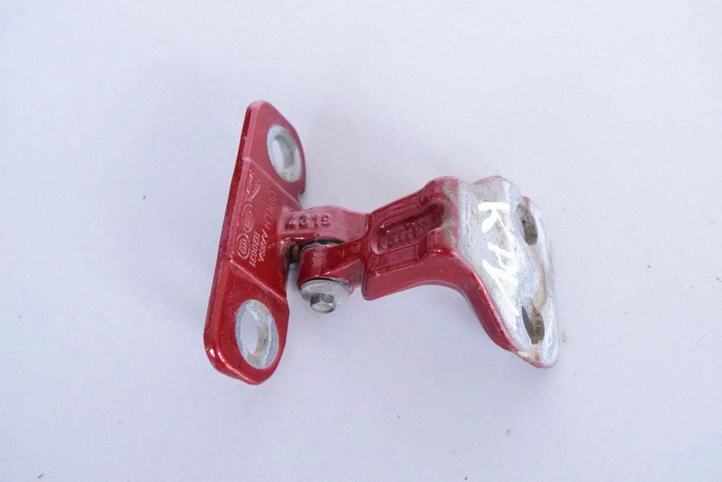Front door upper hinge – Jaguar E-Pace (2017-)
