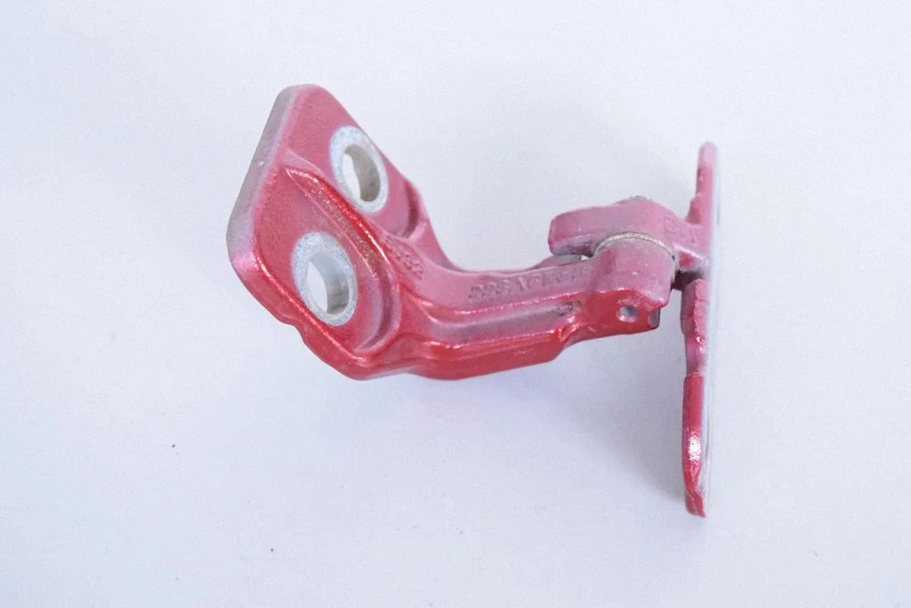 Front door upper hinge – Jaguar E-Pace (2017-)