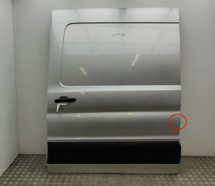 Priekšējā augšējā eņģe BK31V24705AC
