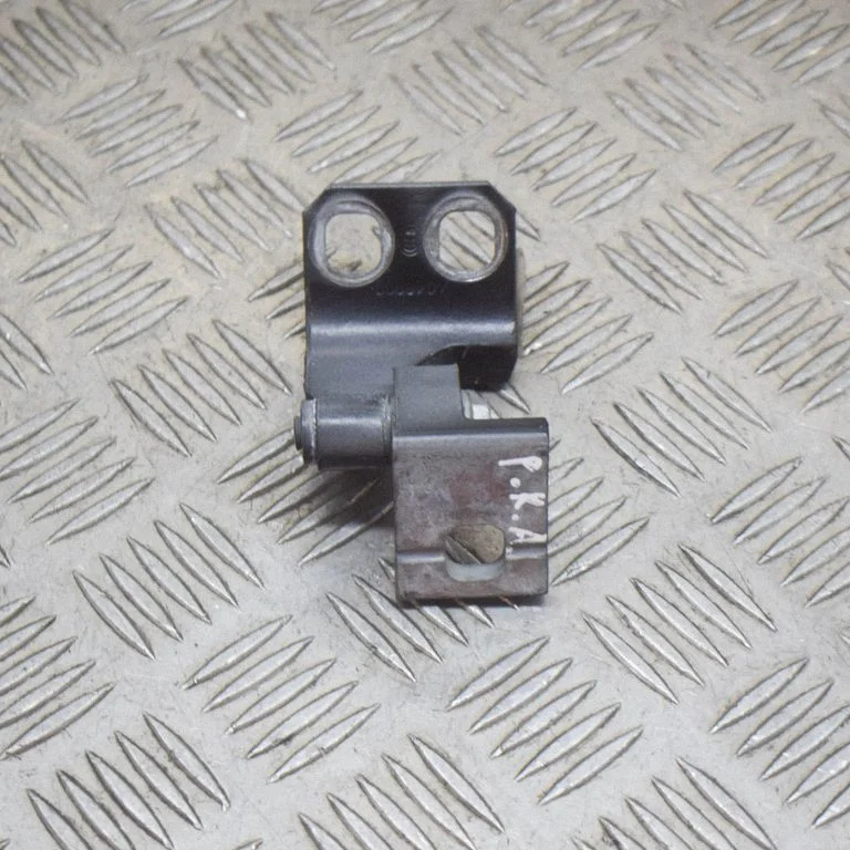 Front door upper hinge – left