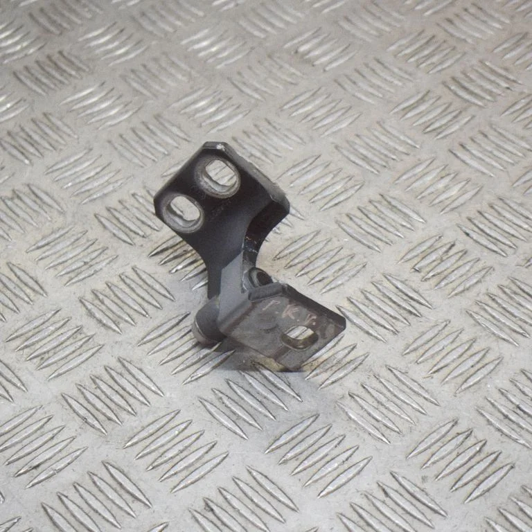 Front door upper hinge – left