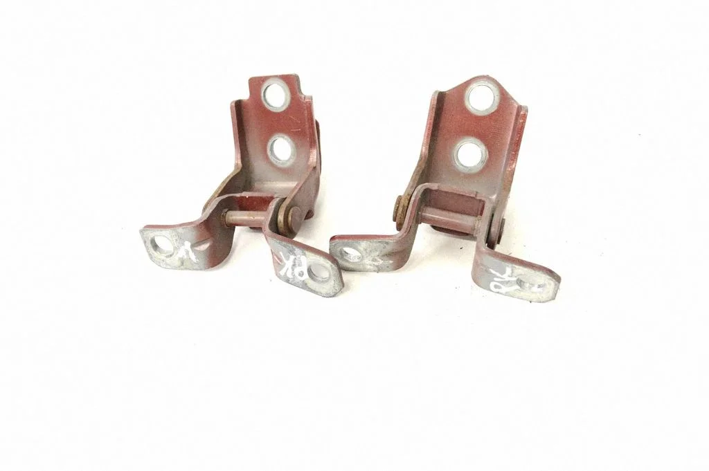 Front door upper hinge – left