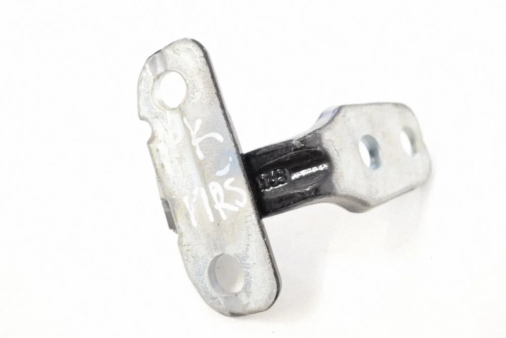 Priekšējā augšējā eņģe EX53228A67AC