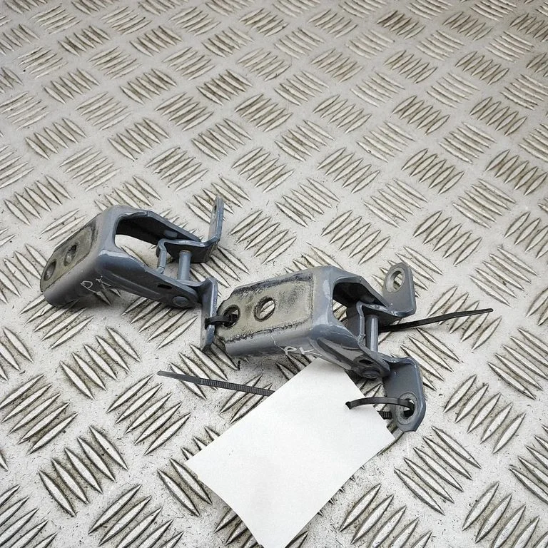 Esiukse hingede komplekt 804006RA0A