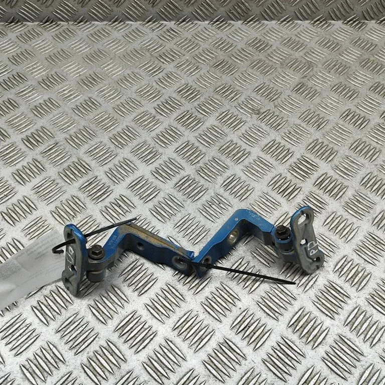 Front door hinges set