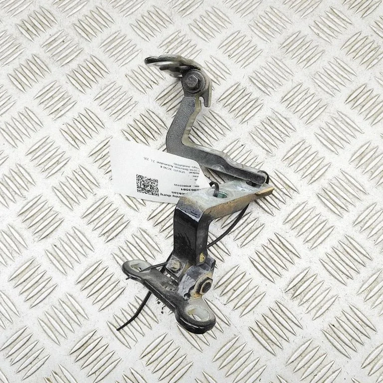Esiukse hingede komplekt – Volvo XC90 (2014-)