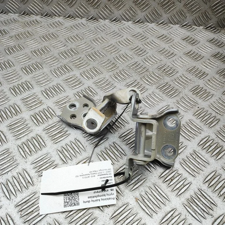 Komplet zawiasów drzwi przednich ST6106100CU