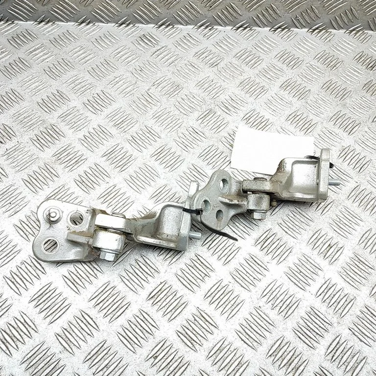 Esiukse hingede komplekt BK21V22800BK