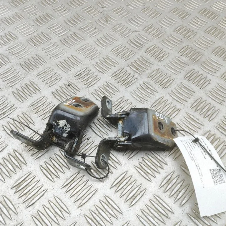 Priekšējo eņģu komplekts D46159210B