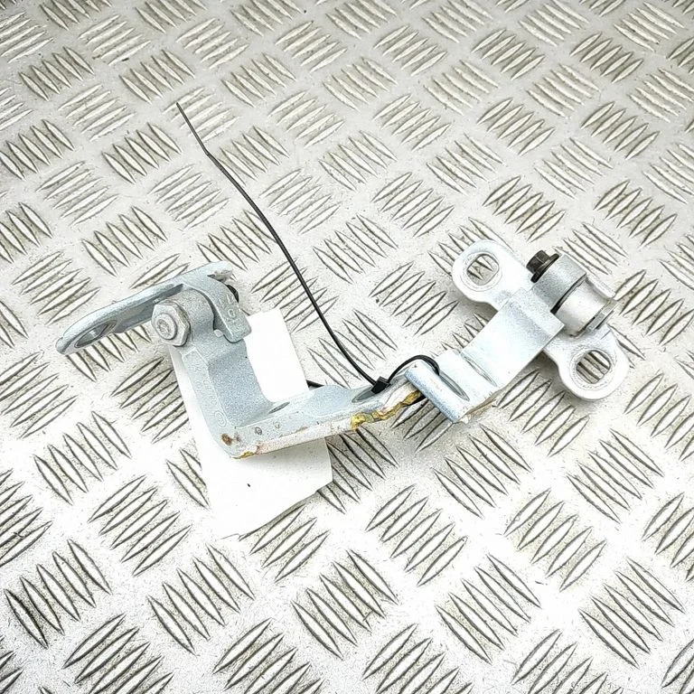 Komplet zawiasów drzwi przednich 31457072