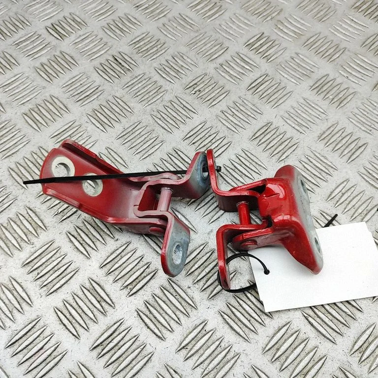 Esiukse hingede komplekt 6874012120