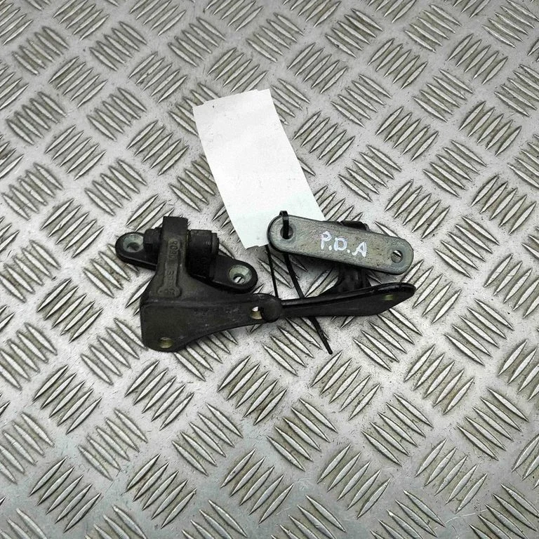 Priekšējo eņģu komplekts A2217201237