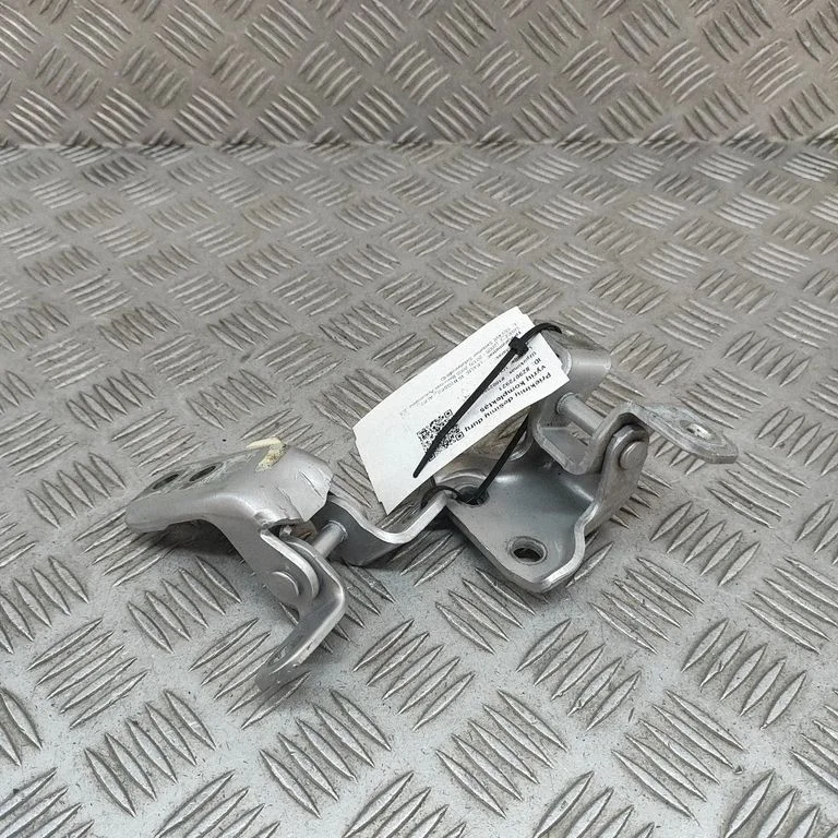 Front door hinges set – Lexus IS 200-300 (1999-2005)