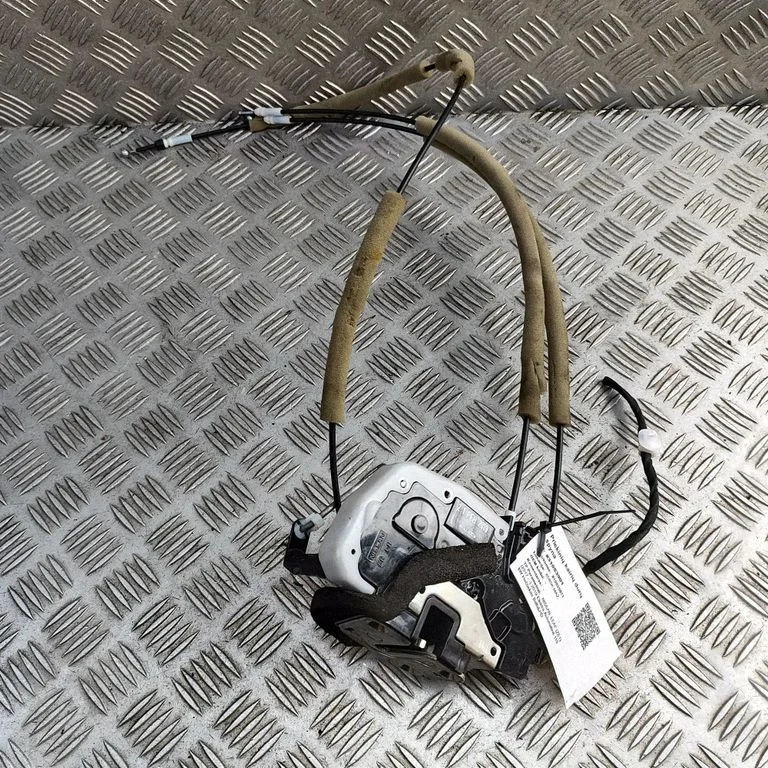 Coupe door lock (next to the handle) 805013NL7B