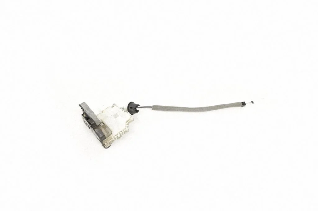 Coupe door lock (next to the handle) 8J2837015E