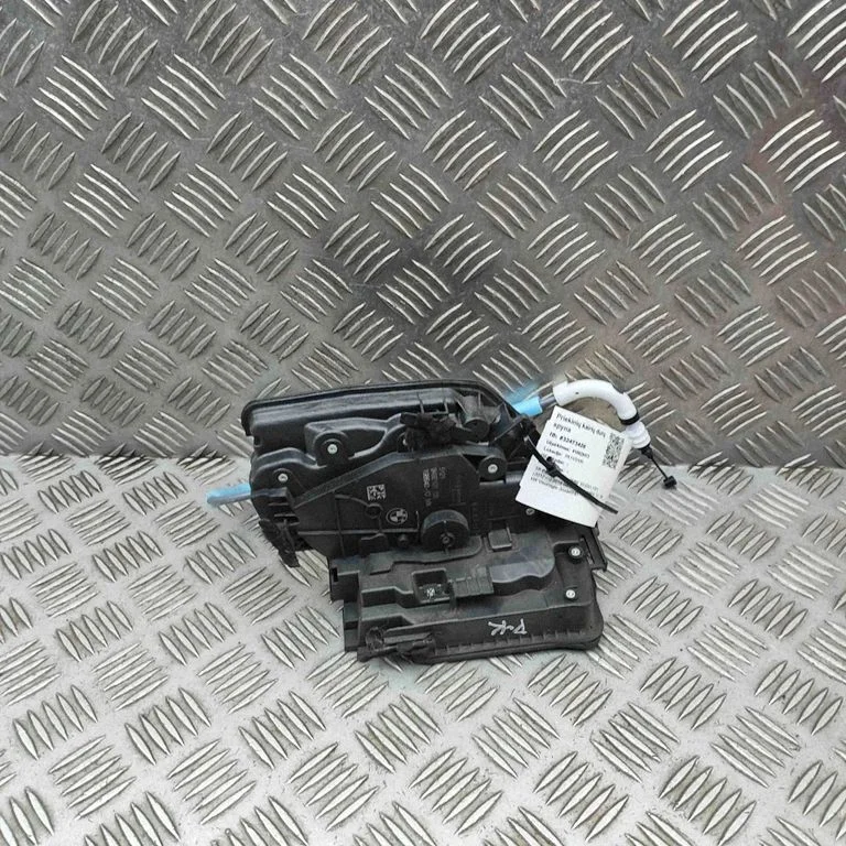 Coupe door lock (next to the handle) 19864010