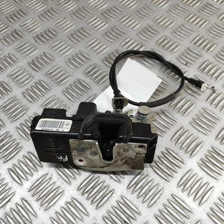 Coupe door lock (next to the handle) 600891300C
