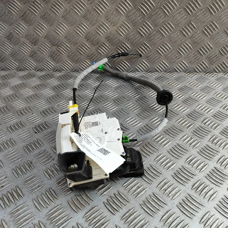 Coupe door lock (next to the handle) 4K1837015H – Audi RS Q8 (2019-)