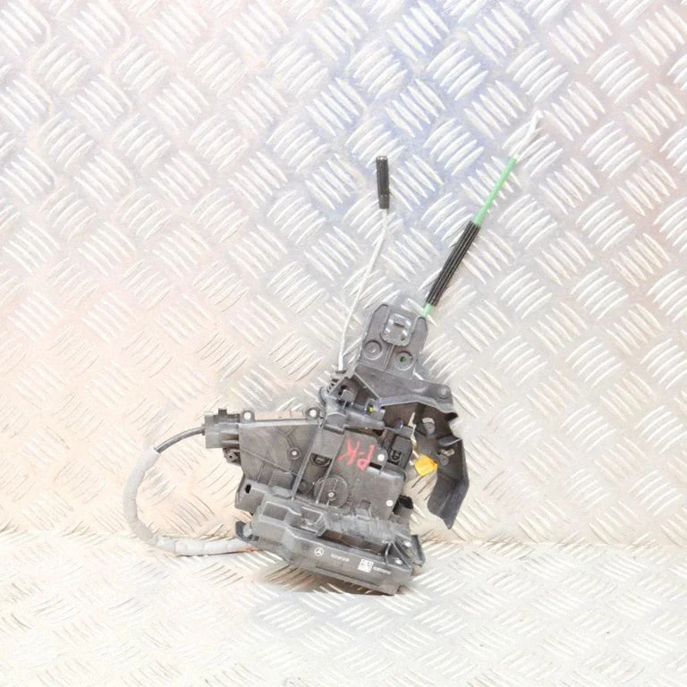 Coupe door lock (next to the handle) A2220063999