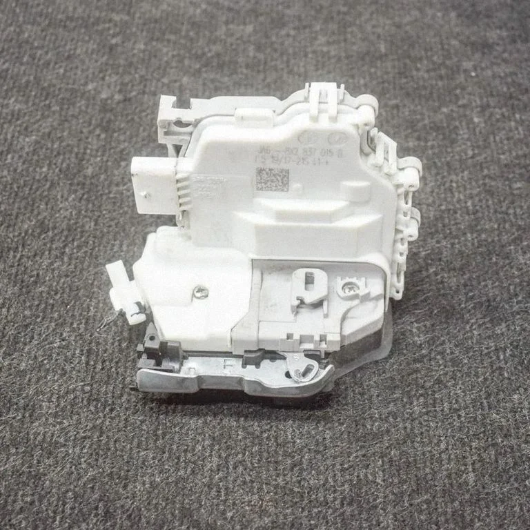 Wkładka zamka przy klamce (wersja 2-drzwiowa) – Audi A5 (2016-2024)