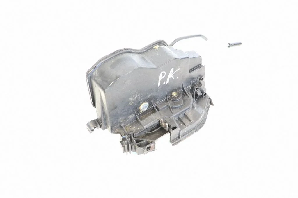 Coupe door lock (next to the handle) – BMW X5 E70 (2006-2013)