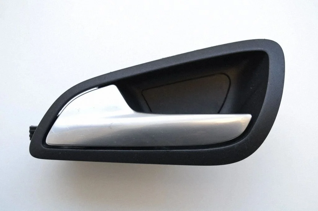 Priekšējais iekšējais atvēršanas rokturis – Ford Focus (2010-2017)