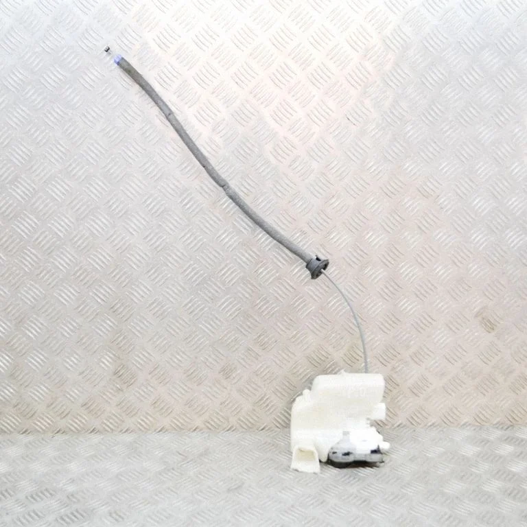 Durvju slēdzene (kupejai) 8W6837350