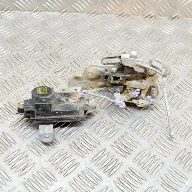 Front door lock 1528005880