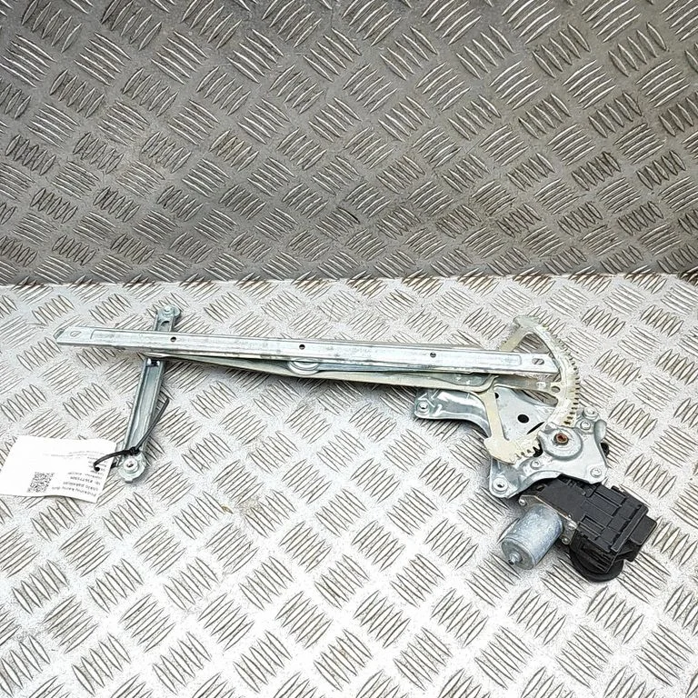 Podnośnik szyby przedniej bez silniczka 8572048131