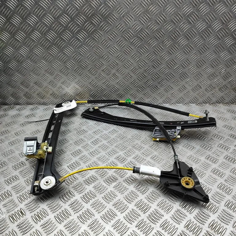 Front door electric window regulator A2057204127