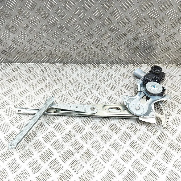 El. loga pacēlāja mehānisms bez motoriņa 0620204911
