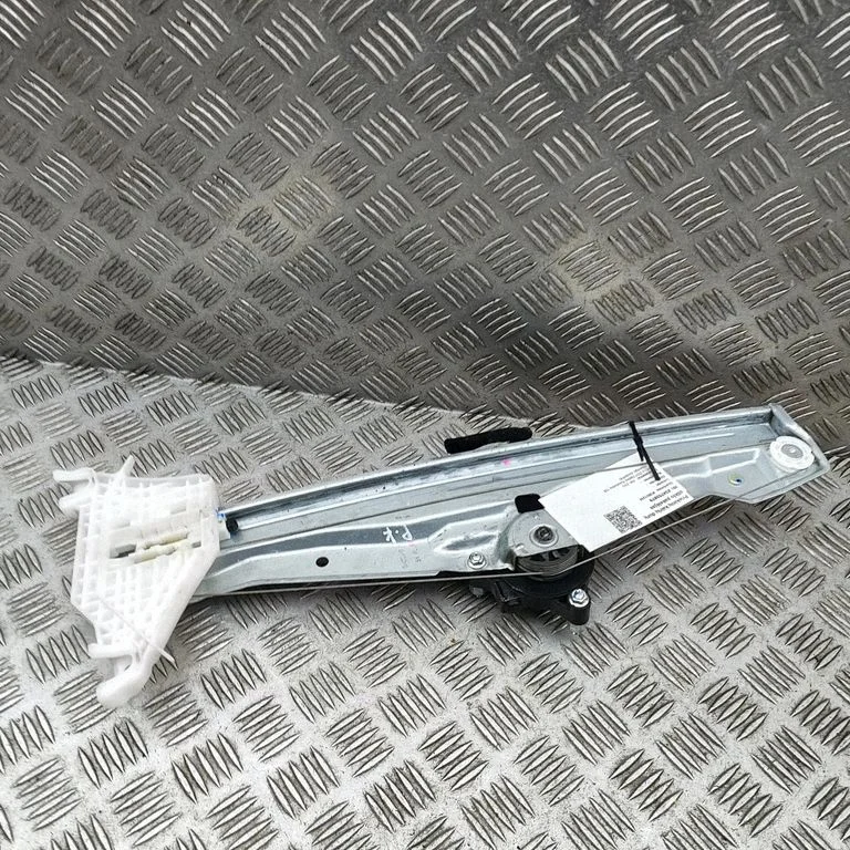 Front door electric window regulator 82450EV010