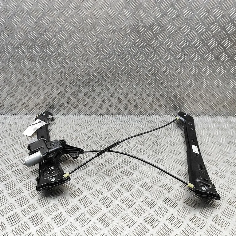 Podnośnik szyby przedniej bez silniczka 807216233R – Smart ForTwo III C453 (2014-)
