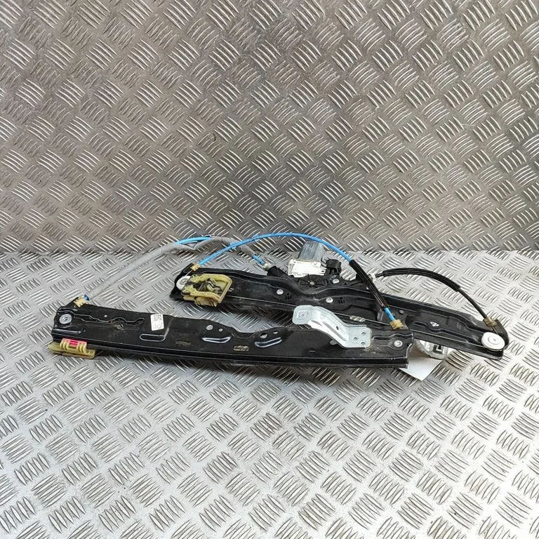 Front door electric window regulator C39790101