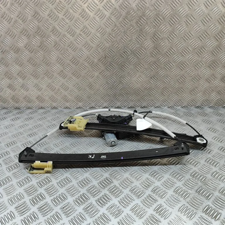 Front door electric window regulator 0130825100
