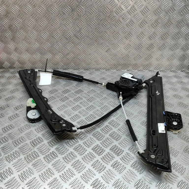 Esiukse elektriline aknatõstuk (ilma mootorita) – BMW 2-seeria F44 (2019-2024)