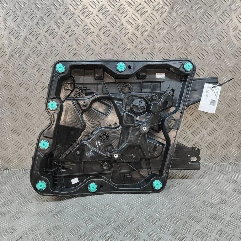 Front door electric window regulator 11A837401E
